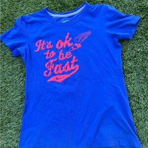 Girls Nike shirt